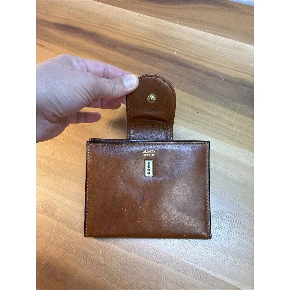 Vintage Amity - Cowhide Leather Wallet - Kiss Lock Tan - 70's Bifold USA